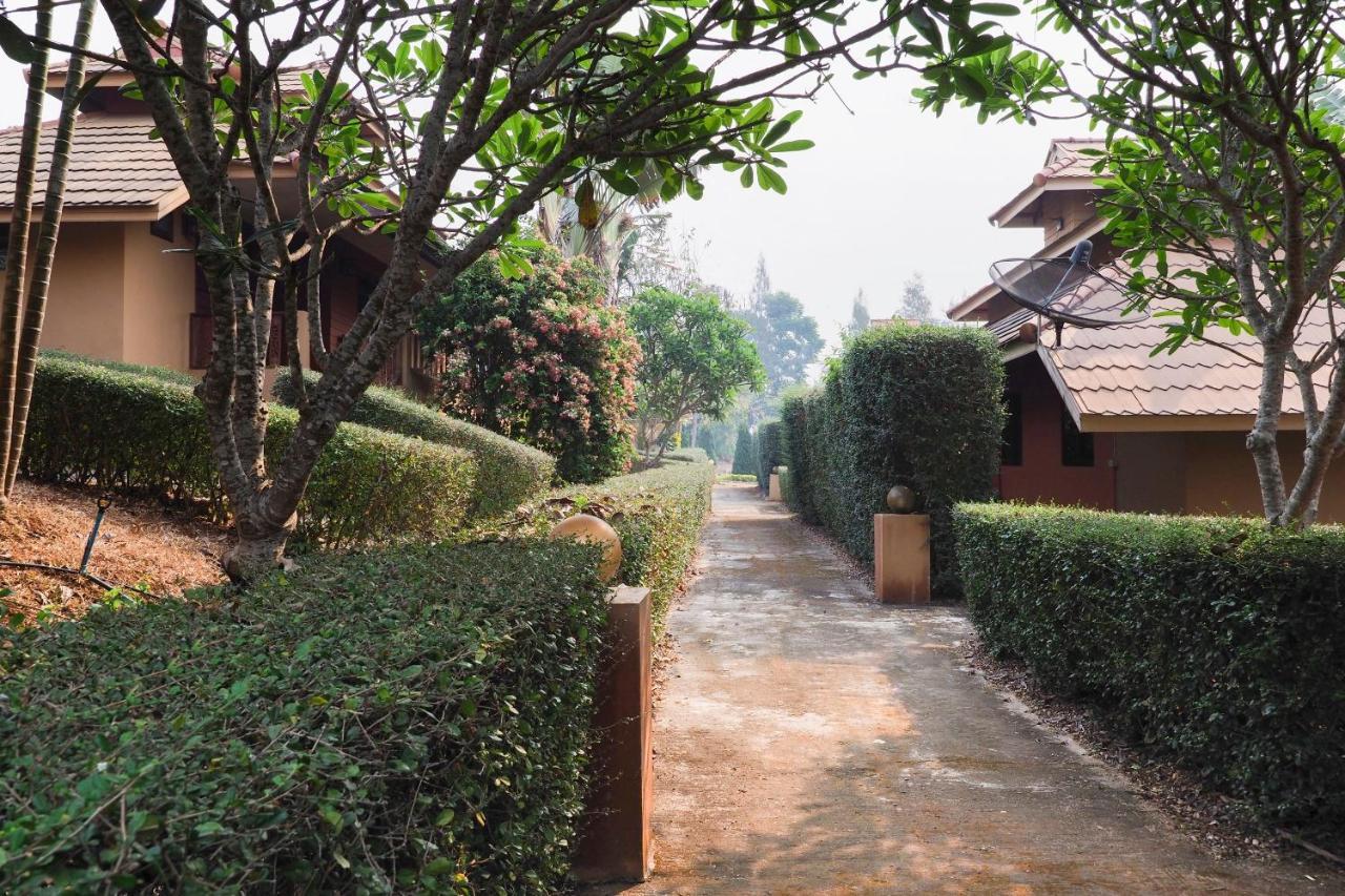 Oyo 758 Phufatara Resort Ban Mae Khachan Exterior foto
