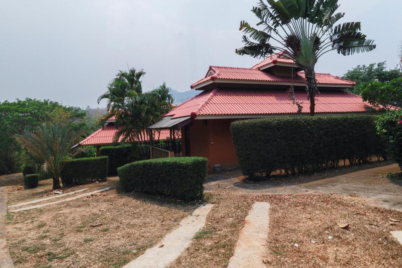 Oyo 758 Phufatara Resort Ban Mae Khachan Exterior foto